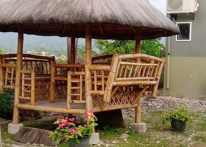 旅馆 Grae's Apartelle 莫阿尔博阿